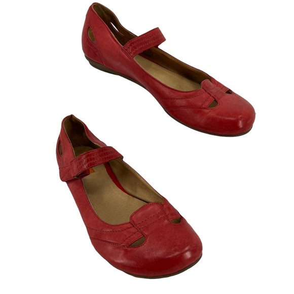 MIZ MOOZ Dallas Mary Jane Flats SZ 8.5 Red Leather Velcro Buckle - Picture 1 of 9